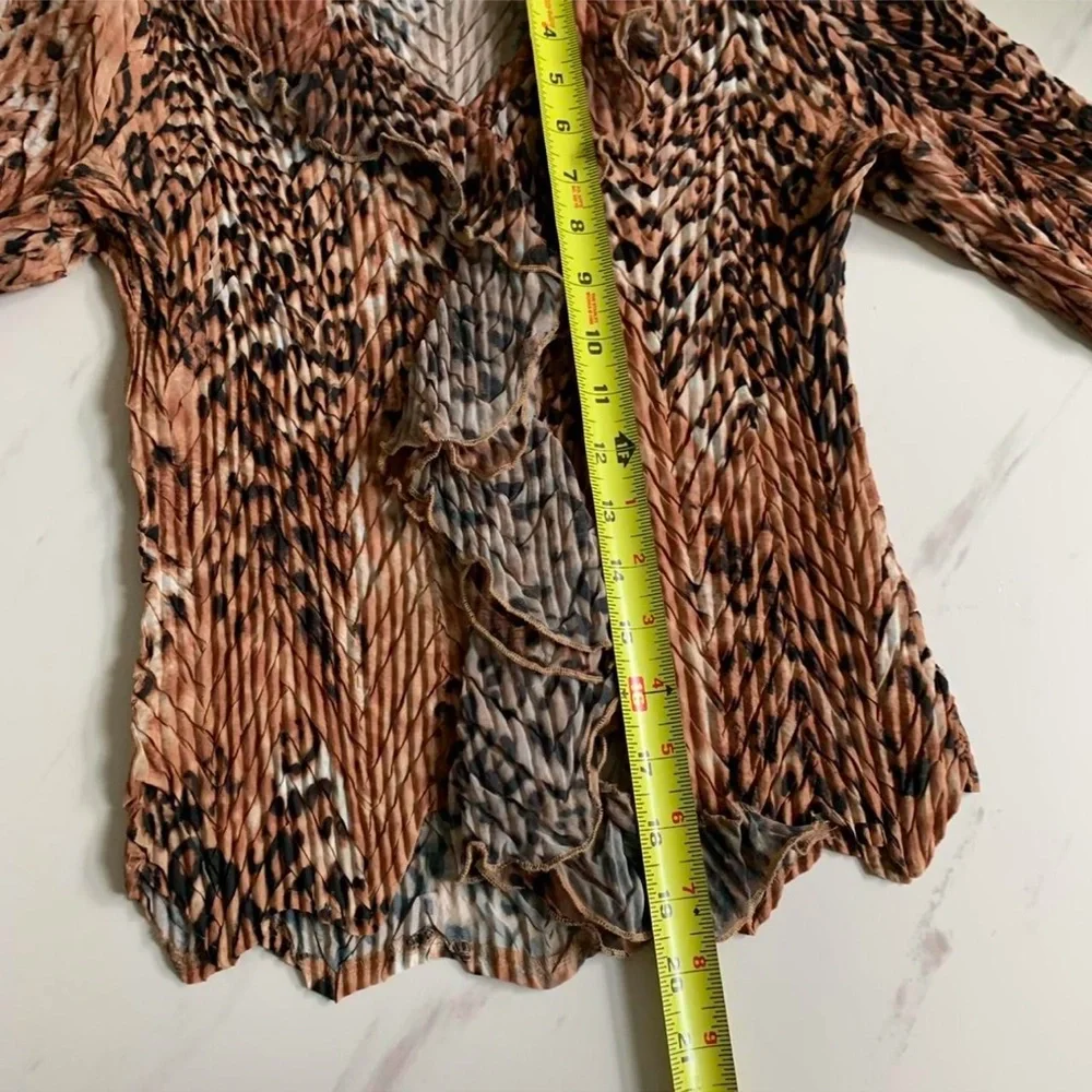Cache Leopard Ruffle Blouse - Picture 6 of 8
